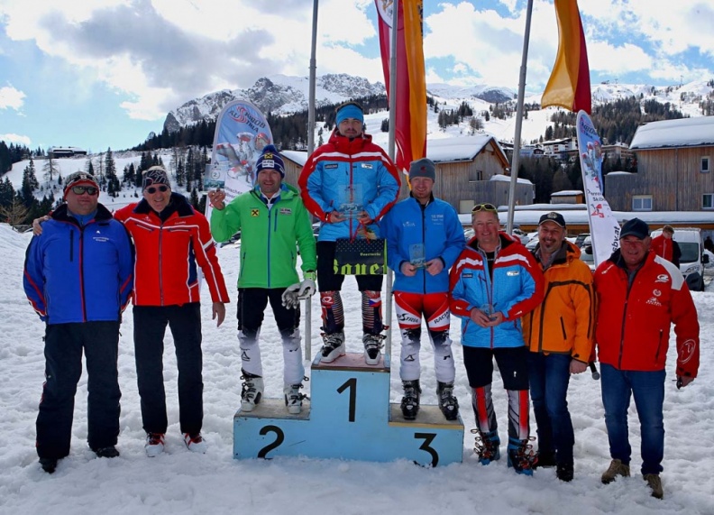 © PHOTO PLOHE 2051 Siegerehrung Herren Slalom