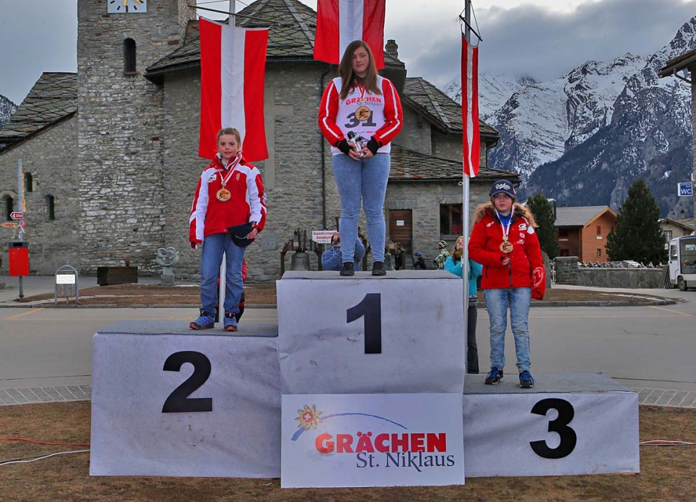 © PHOTO PLOHE 5087 Siegerehrung Slalom Schüler weiblich 2