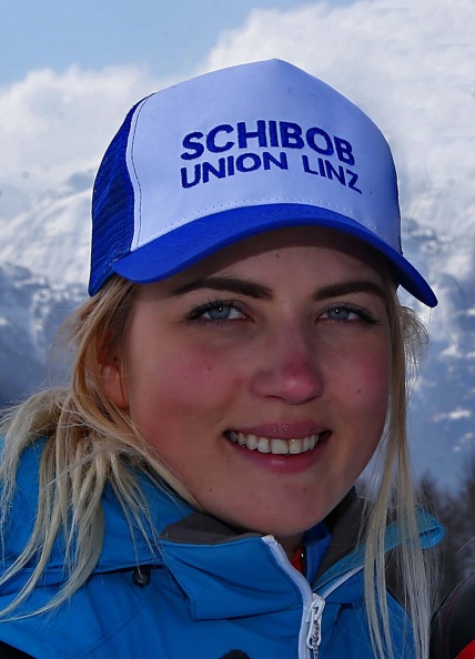 ©_PHOTO_PLOHE_6002_Weltmeisterin HARTL Claudia AUT SBU Linz.jpg