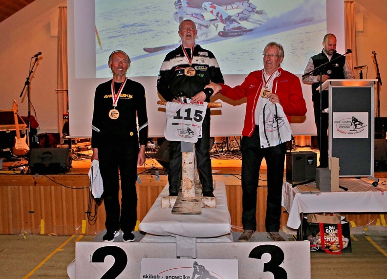 ©_PHOTO_PLOHE_6103_Siegerehrung RSL Herren AK4.jpg