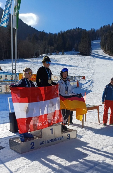 Skibob-WM_Lenggries_Siegerehrung_Super_G (7).jpg